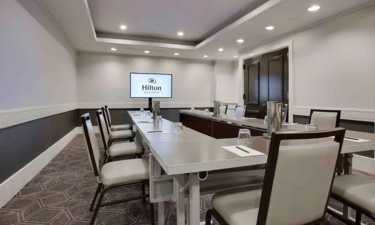 Professional meeting room at Hilton Newark Airport.
