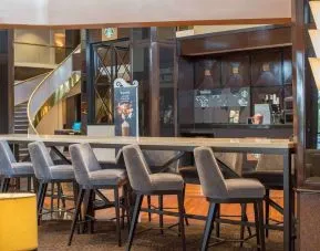 Lobby workspace and coffee shop at Hilton Newark Airport.