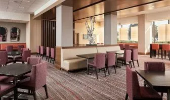 Lobby seating at Crowne Plaza Dallas Market Ctr - Love Field.