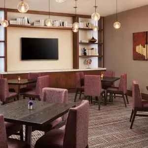 Dining room at Crowne Plaza Dallas Market Ctr - Love Field.