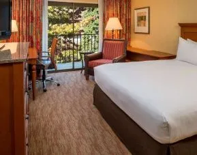King room with TV at DoubleTree By Hilton Seattle Airport.