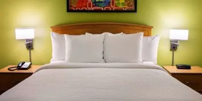 King pool at Sonesta Simply Suites Phoenix Scottsdale.
