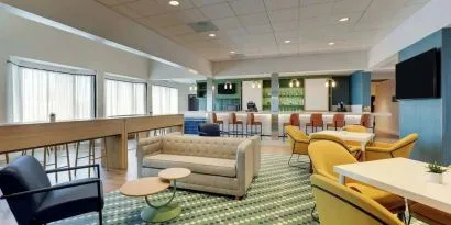 Lobby workspace at Sonesta Select Scottsdale At Mayo Clinic Campus.