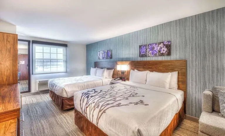 Day use twin room at Sleep Inn Oakbrook Terrace.