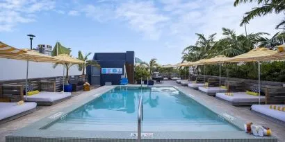The Catalina Hotel & Beach Club has two outdoor pools.
