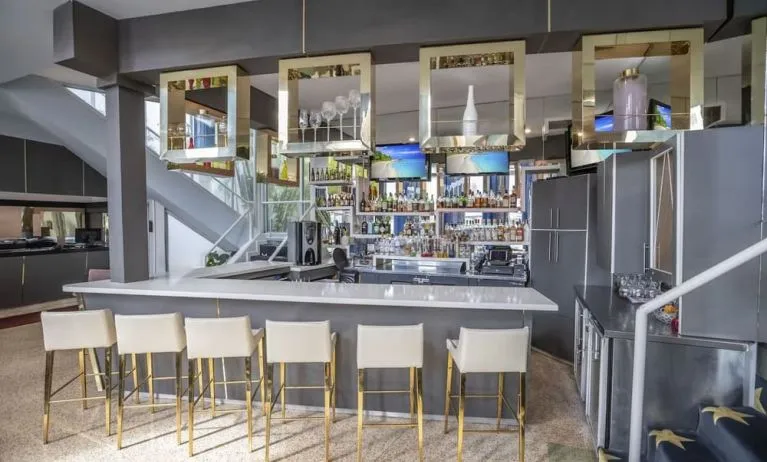 On-site bar at Catalina Hotel & Beach Club.