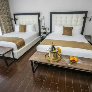 Day use twin room at Hotel Croydon.