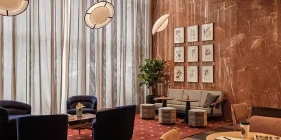 Lobby lounge perfect for coworking at Romer Hell's Kitchen.