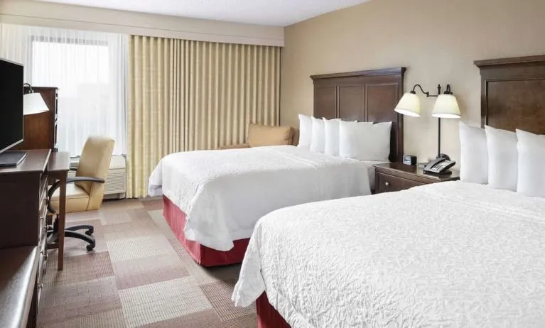 Day use twin room with work desk at Hampton Inn Dallas-Irving-Las Colinas.