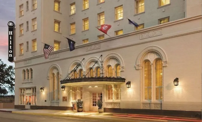Entrance at Hilton Baton Rouge Capitol Center.