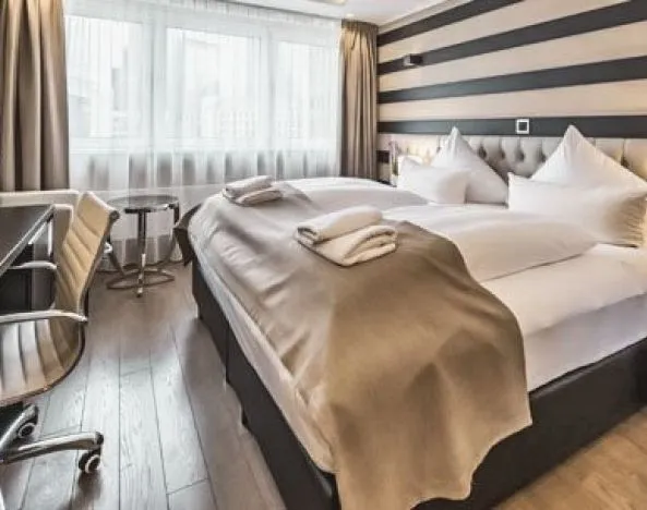 Hotel Skyline City Frankfurt, Frankfurt