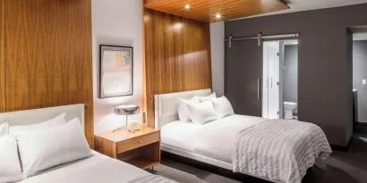 Dat use twin room with private bathroom at Spa and massage available at Le Méridien Columbus, The Joseph..