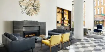 Lobby and coworking space with fire place at Le Méridien Columbus, The Joseph.