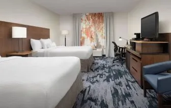Day use twin room with work desk at Fairfield Inn & Suites By Marriott Baltimore BWI Airport.