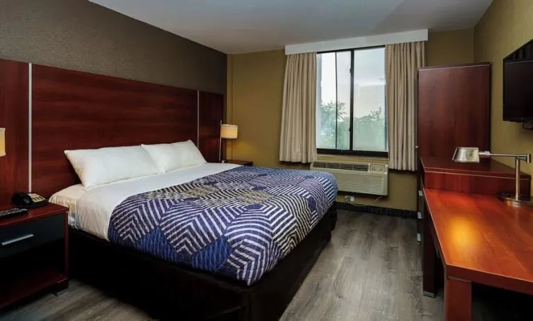 Day use room with work desk at Sky Hotel Flushing - Laguardia Airport.