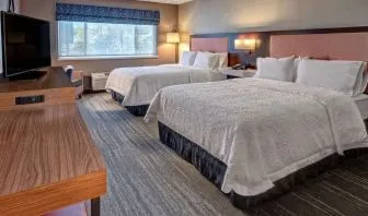 Day use twin room with work desk at Hampton Inn Vallejo.