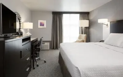 Day use room at Crowne Plaza Chicago SW.