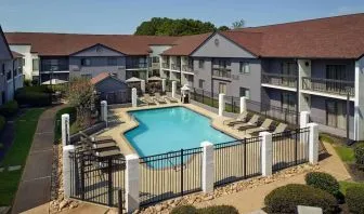 Exterior view of Sonesta Select Atlanta Norcross I-85. 
