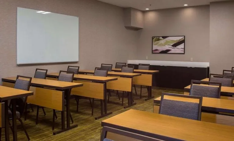 Professional meeting facility at Sonesta Select Atlanta Norcross I-85.