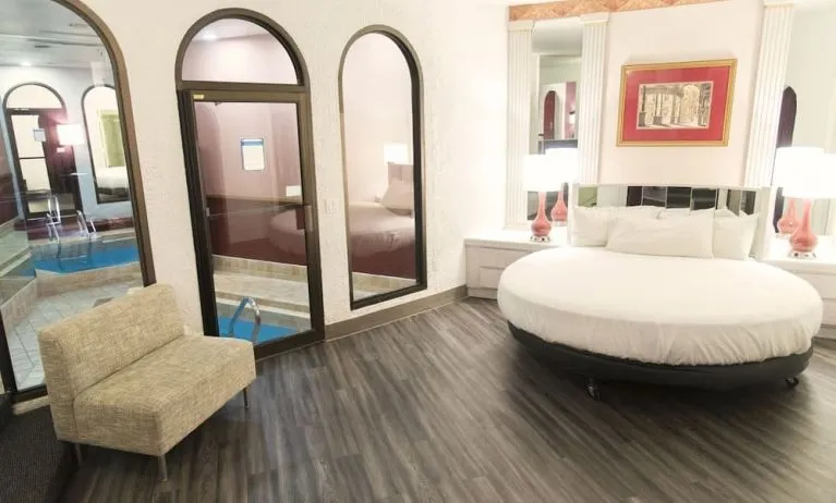 Romantic king room at Paradise Stream Resort.