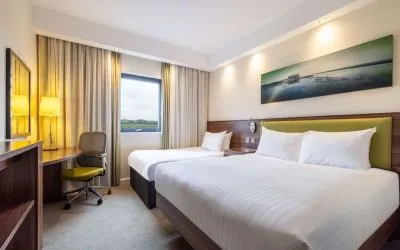 Queen beds at Hampton By Hilton Humberside Airport.