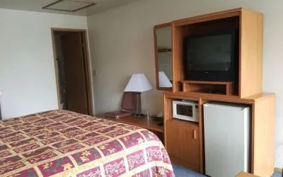 Day use room amenities at Milwaukie Inn Portland South.