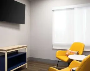 Lobby seating at Spark By Hilton Guelph.