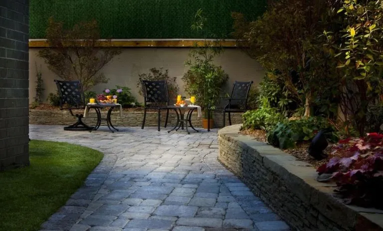 outdoor garden at Aura Hotel Brooklyn.