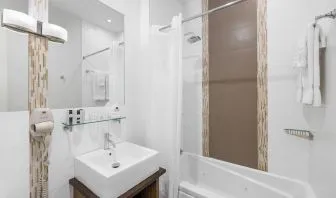Day use room at Aura Hotel Brooklyn.