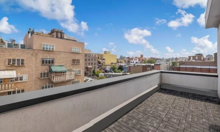 Outdoor patio at Aura Hotel Brooklyn.