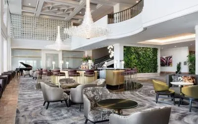 Lounge and coworking space at The Westin New Orleans.