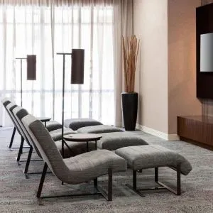 Lounge seating at Courtyard Miami Dolphin Mall.