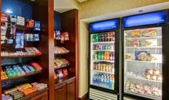 Snack bar at Hampton Inn And Suites Guelph.