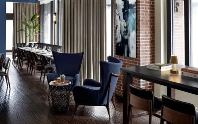 Dining area perfect for coworking at The Boxer Boston.