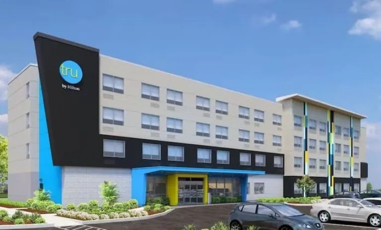 Hotel exterior at Tru By Hilton Atlanta Northlake Parkway.