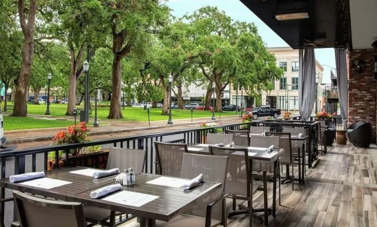 Outdoor restaurant at Hilton Garden Inn Mobile Downtown.