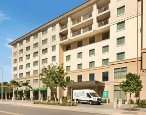 Hotel exterior at Embassy Suites By Hilton Oahu Kapolei.