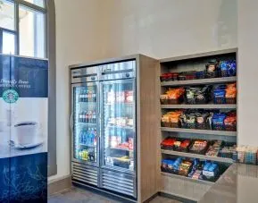Convenience store at Embassy Suites By Hilton Miami - International Airport.