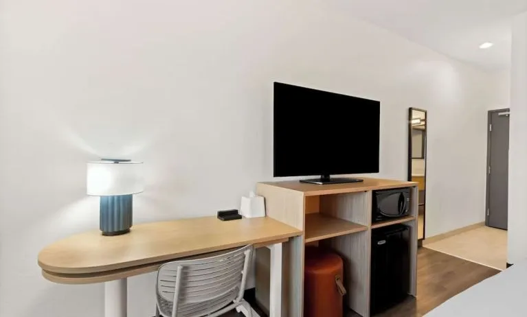 TV and work desk at Spark By Hilton Fountain Hills Scottsdale.