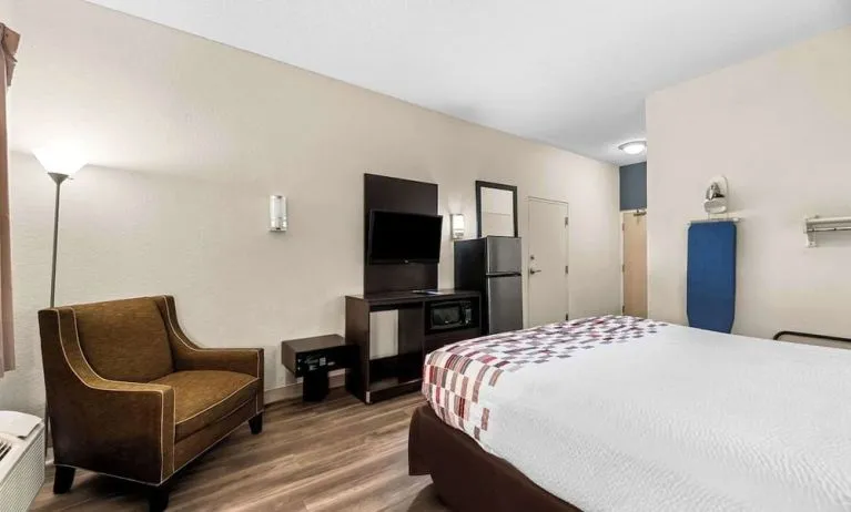 Day use room amenities at Suburban Studios Orlando - Ocoee/Winter Garden.