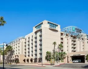 Hotel exterior at Embassy Suites By Hilton Brea North Orange County.