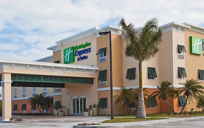 Holiday Inn Express & Suites Marathon