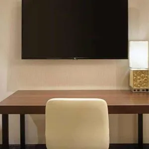 Dayrooms equipped with work desk for all your work needs at Embassy Suites by Hilton Oahu Kapolei.