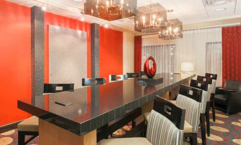 Small and elegant meeting room at the Hampton Inn Champaign Urbana.