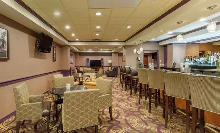 Comfortable lounge area ideal for coworking at DoubleTree by Hilton Hotel Downtown Wilmington - Legal District.