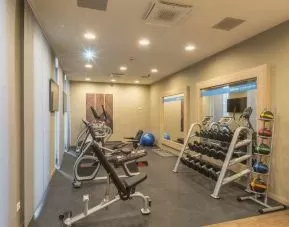 Small fitness center at the Hampton by Hilton Frankfurt Airport.