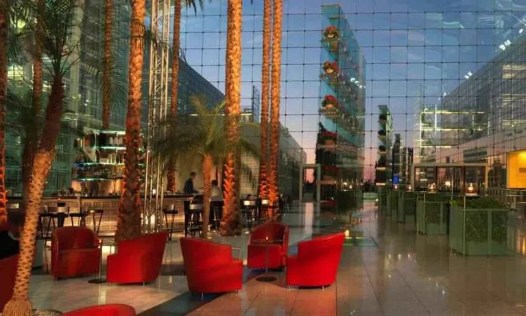 Beautiful hotel workspace at the Hilton Munich Airport.
