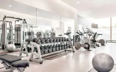 Fully equipped fitness center at the Hilton Rotterdam.