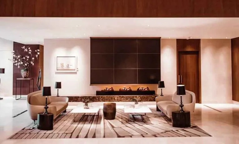 Comfortable hotel workspace at the Hilton Rotterdam.
