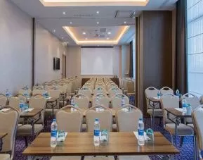 professional meeting room ideal for all business meetings at Hampton by Hilton Samsun.